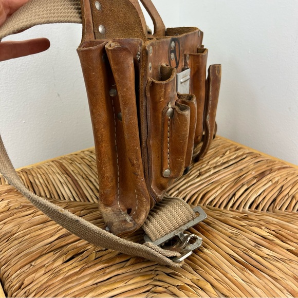 Vintage Klein Tools 5167 Leather Tool Pouch, 11-Pocket - Picture 10 of 13